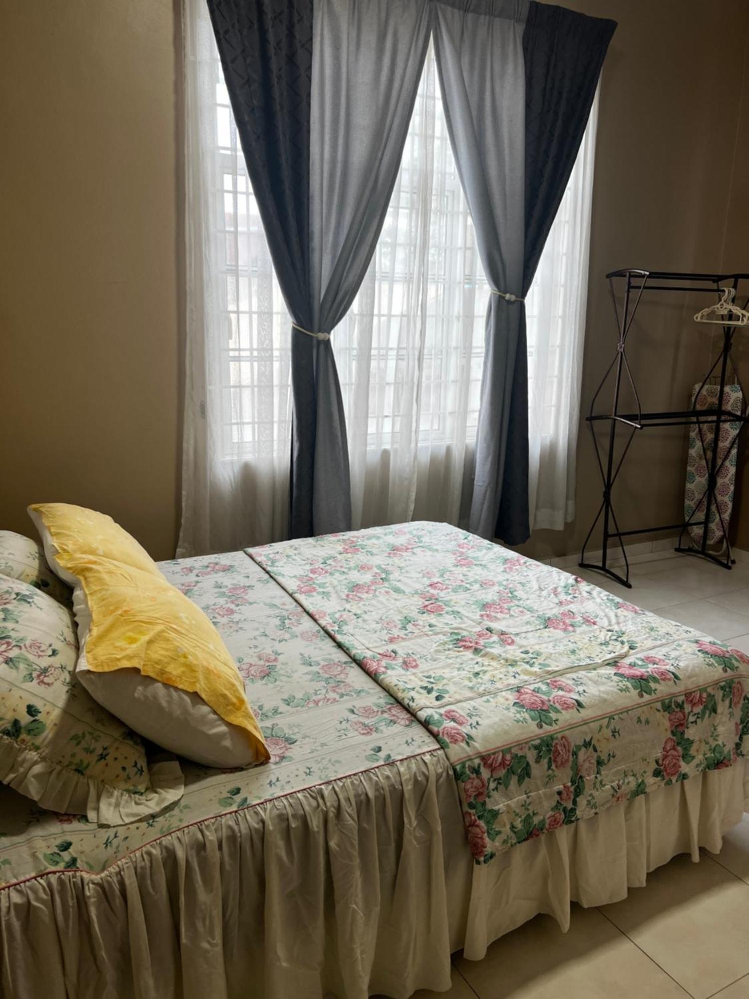 Homestay Melaka Executive Exterior photo